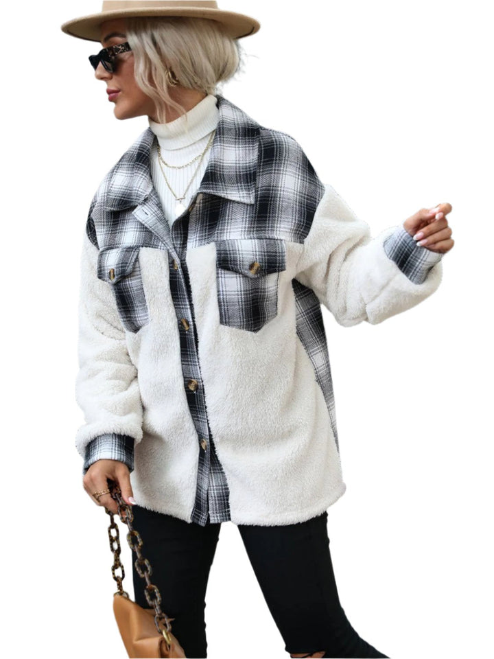 Auren Geruite Damesjas – Tijdloze Ruitjas met Elegante Pasvorm