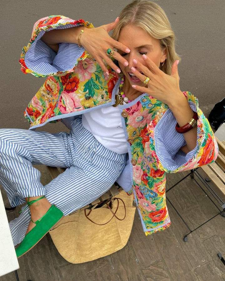 Florena Jas – Stijlvolle Damesjas met Bloemenprint en Comfortabele Pasvorm