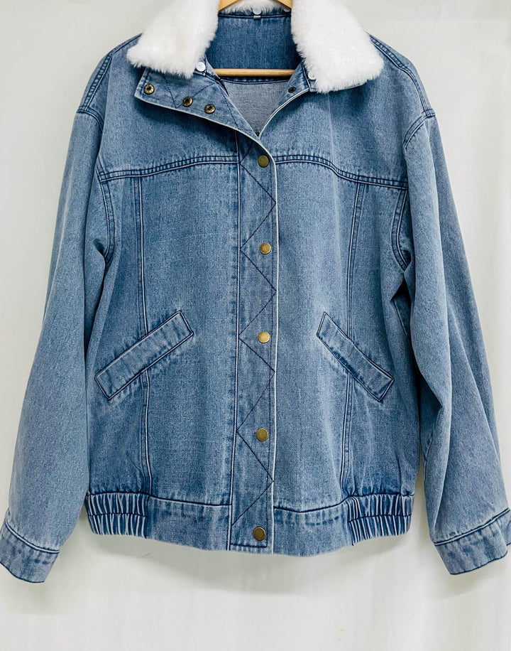 Rowina Denimjas – Damesjas met Fleece Kraag en Tijdloze Stijl