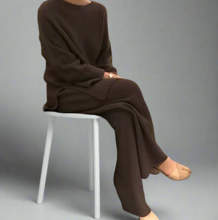 Ceridwen Wol Tweedelige Set – Elegante Dames Set met High-Waist Broek