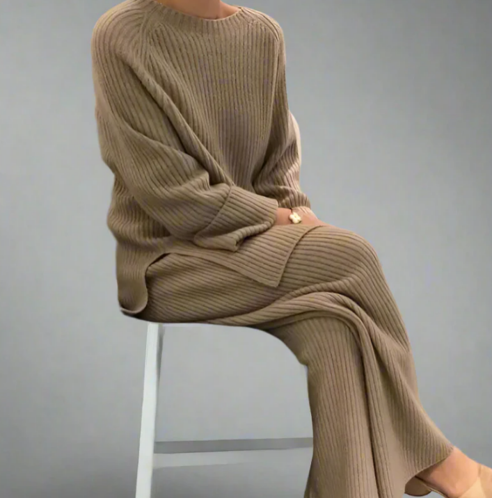 Ceridwen Wol Tweedelige Set – Elegante Dames Set met High-Waist Broek