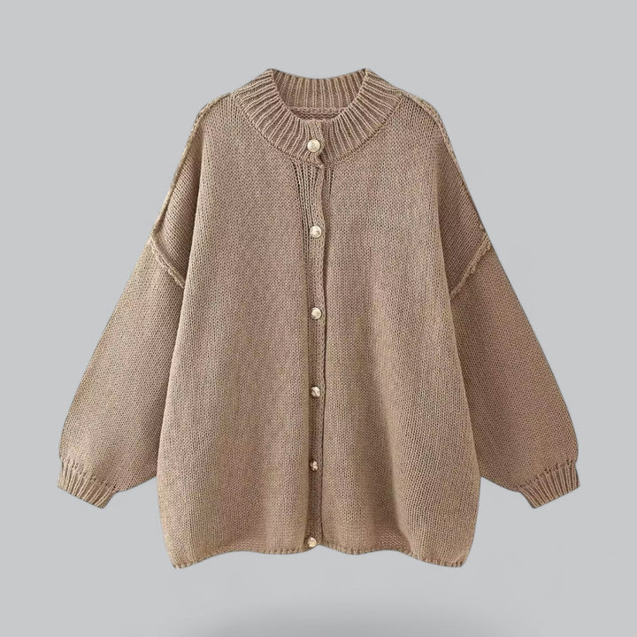 Oksana Cardigan – Oversized Damesvest met Luxe Details en Tijdloze Stijl