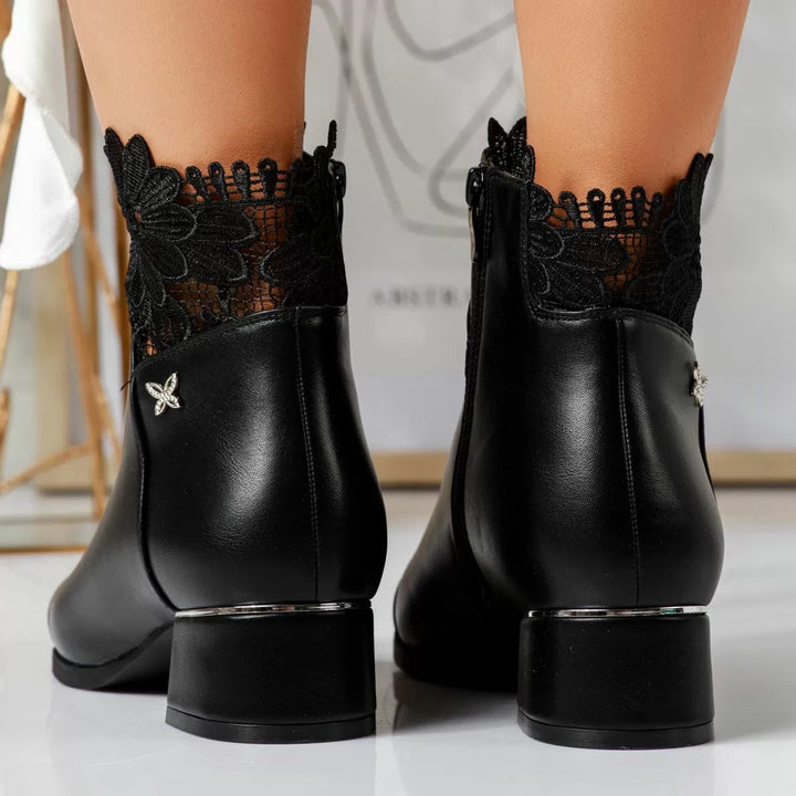 Lorvella Enkellaarsjes – Leren Dameslaarzen met Bloemenmotief