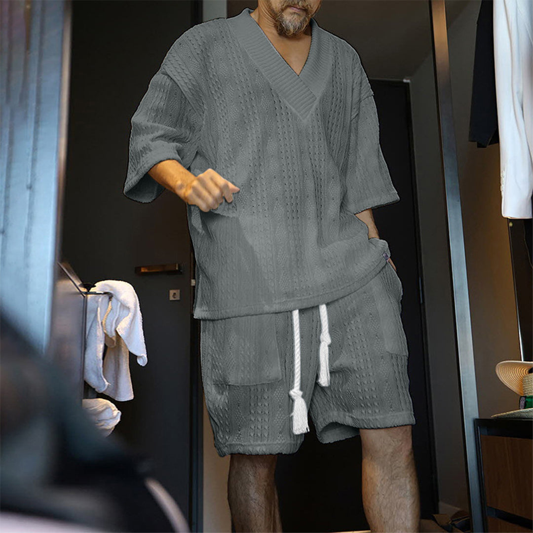 Lazaro Heren Zomerset – Gebreide Lounge Set met Diepe V-Hals en Shorts in Wafelstructuur