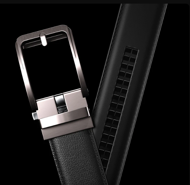 Verstelbare leren riem zonder gaatjes – strak en functioneel design