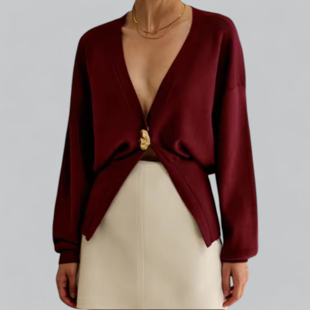 Wilona Cardigan – V-Hals Vest met Gouden Knoopsluiting
