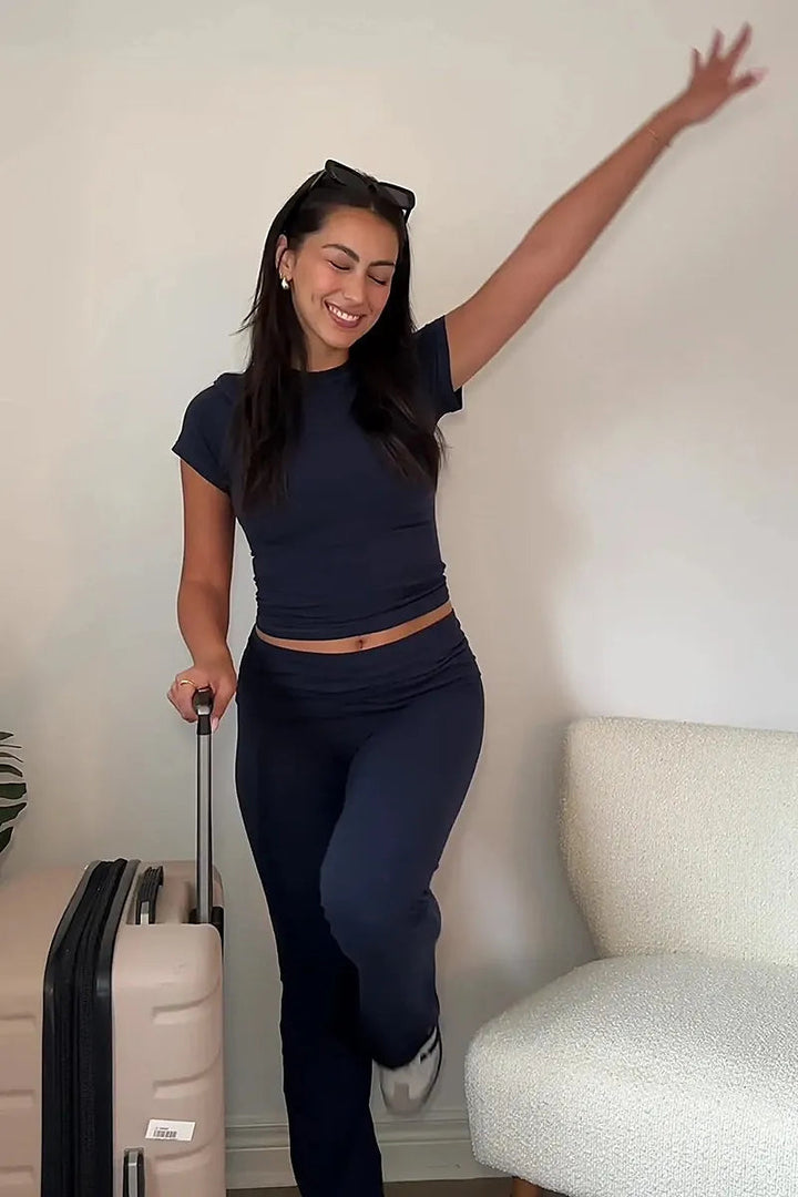 Josiane Lounge Set – Stijlvolle en Ademende Set met Slim-Fit Top