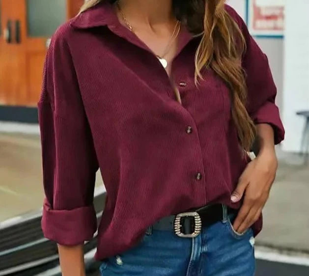 Lyanna Corduroy Blouse – Klassieke Ribstof Blouse met Moderne Flair