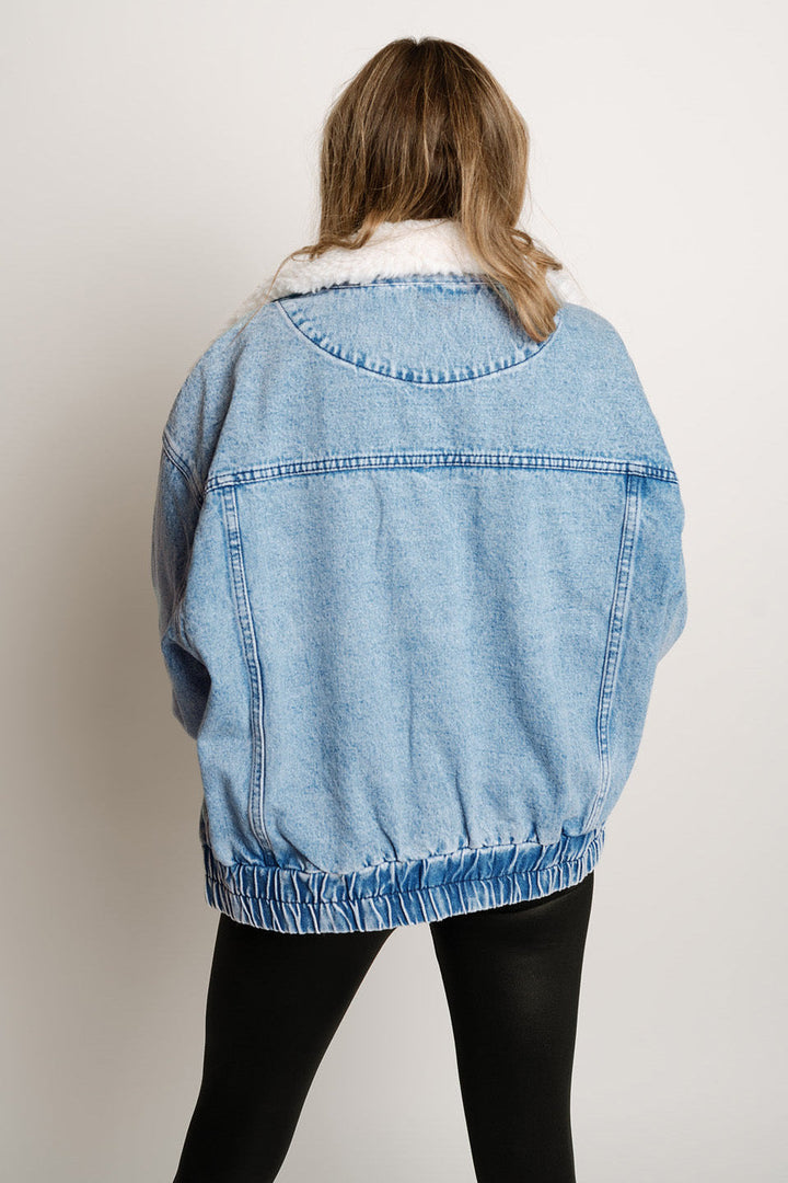 Rowina Denimjas – Damesjas met Fleece Kraag en Tijdloze Stijl