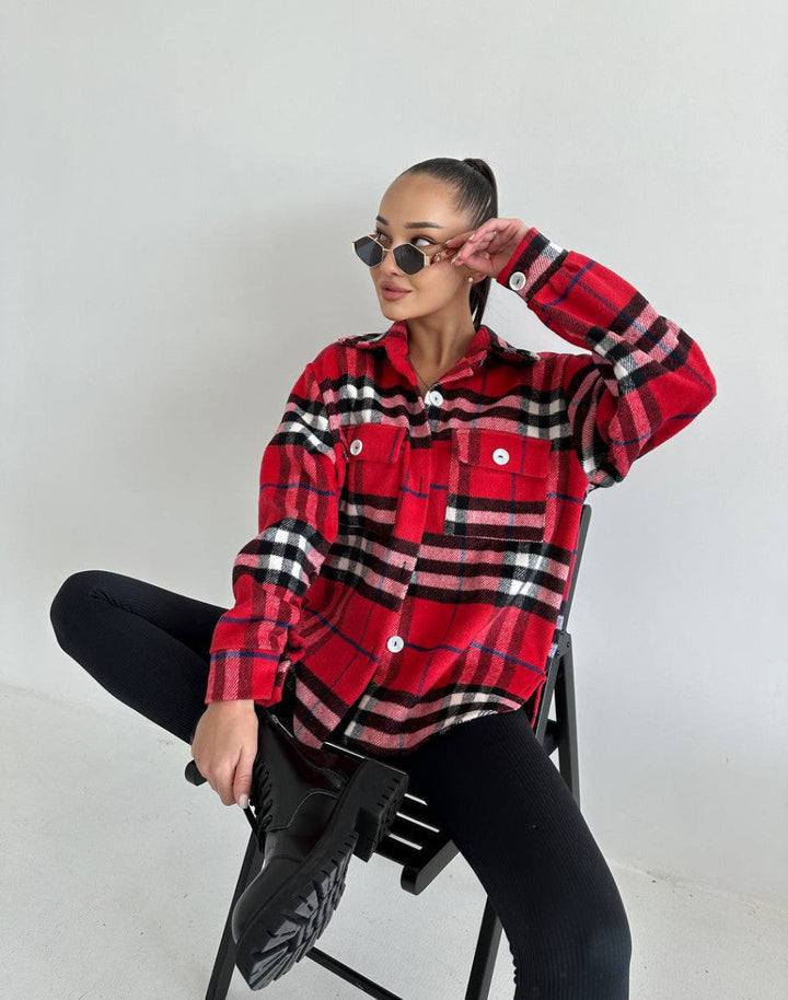 Nerina Geruite Damesjas – Trendy Jas voor Comfortabele Herfstdagen