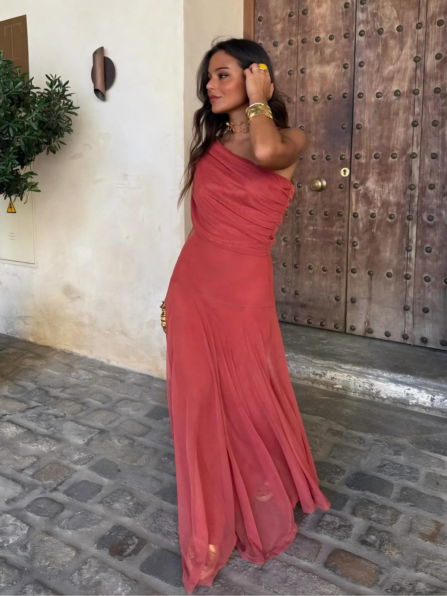 Toléa | Robe Maxi Fluide Épaules Dénudées