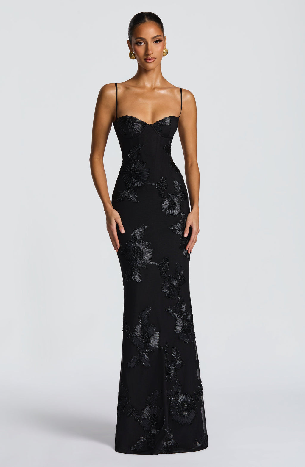 Louise – Robe longue ajustée sans manches avec bretelles à ruban floral