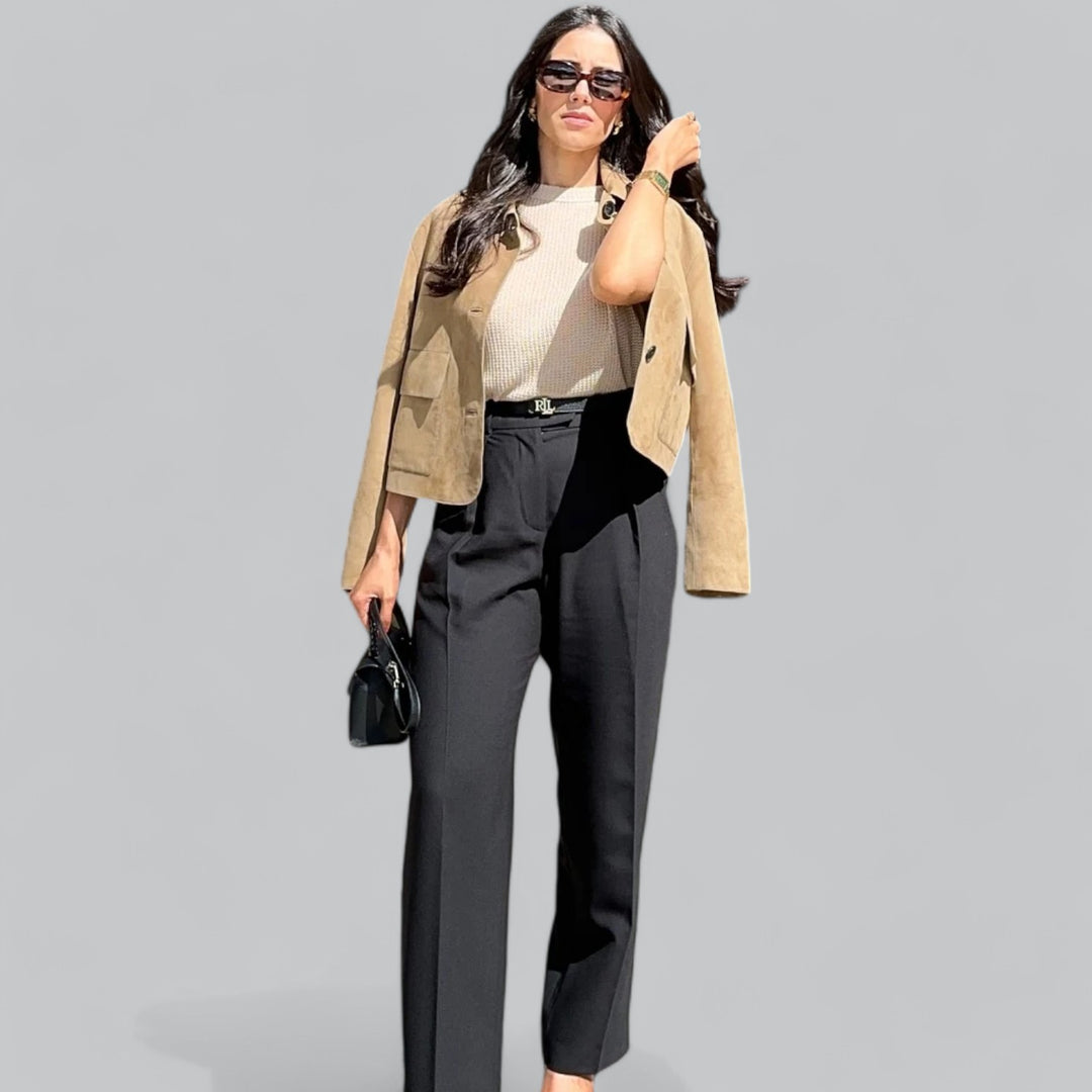 Elenya Jas – Moderne Luxe en Tijdloze Verfijning