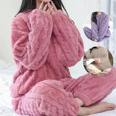 Nayla Fluwelen Pyjamaset – Luxe dames pyjama met elegante uitstraling