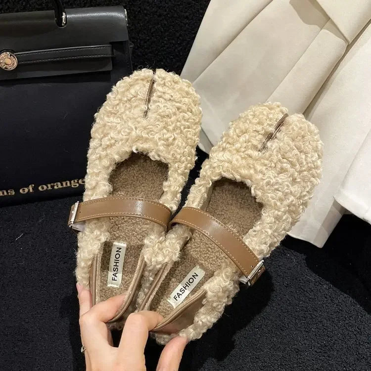 Liora Furry Mary Janes – Warme Dames Schoenen met Split-Teen en Bandje