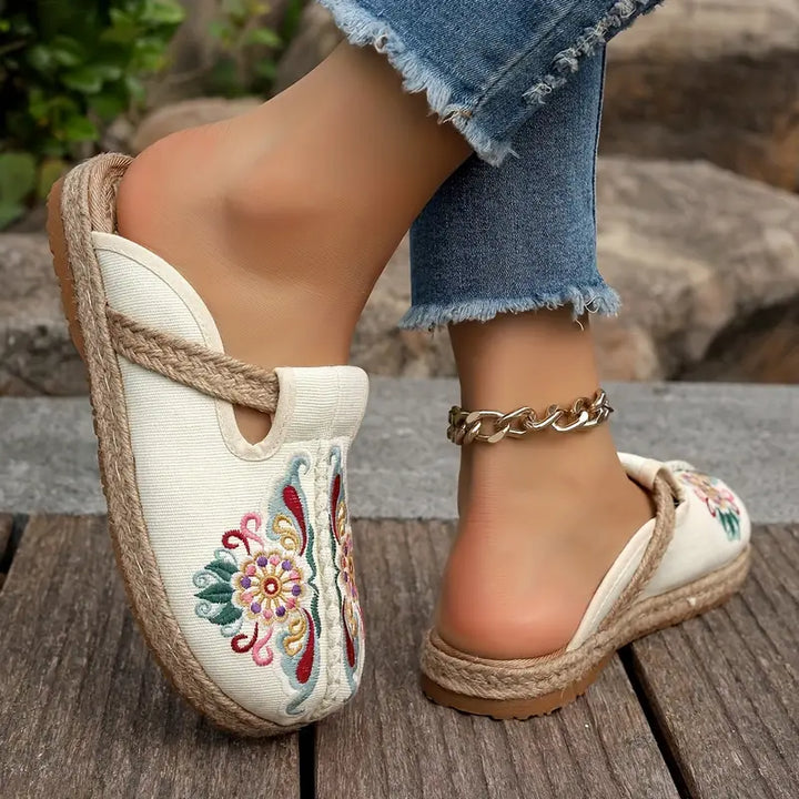 Inaya – Stijlvol Comfort voor Elke Stap