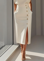 Sophie | Robe midi ajustée à boutons dorés