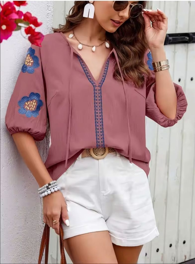 Calira | Blouse Fluide à Broderies